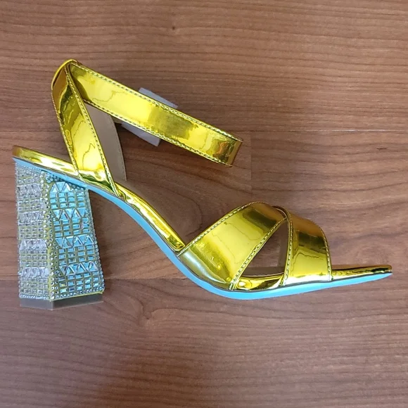 BETSEY JOHNSON Yellow Bell Sandal Size 7.5 - Picture 7 of 9